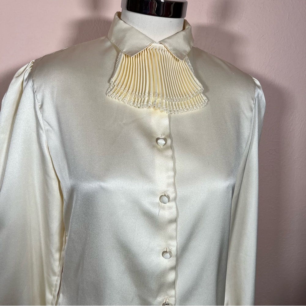 Vintage Cream Blouse with Pleated Collar